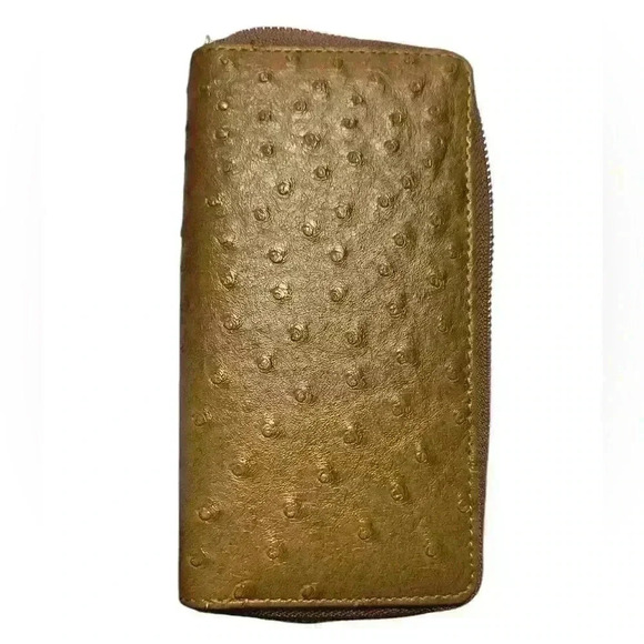 A woman’s brown wallet with ostrich leather print type pattern. - Picture 2 of 12